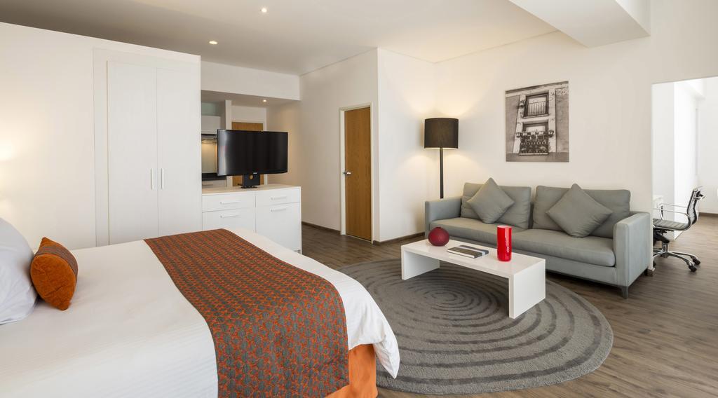 Camino Real Puebla Hotel & Suites Εξωτερικό φωτογραφία